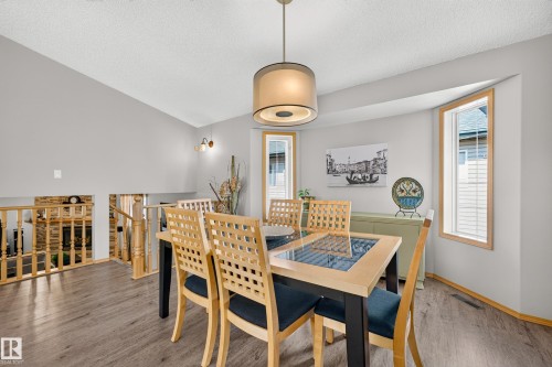 8329 171A Avenue Nw, Edmonton, AB 