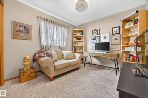 8329 171A Avenue Nw, Edmonton, AB 