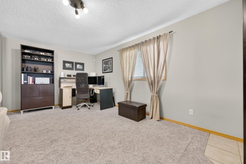 8329 171A Avenue Nw, Edmonton, AB 