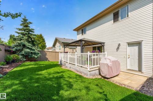 8329 171A Avenue Nw, Edmonton, AB 