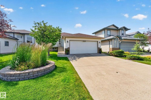 8329 171A Avenue Nw, Edmonton, AB 