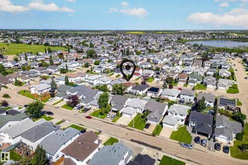 8329 171A Avenue Nw, Edmonton, AB 