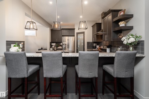 7038 172A Avenue Nw, Edmonton, AB 
