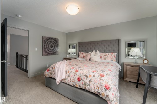 7038 172A Avenue Nw, Edmonton, AB 