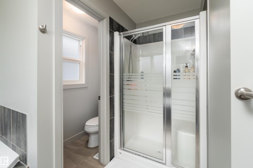 7038 172A Avenue Nw, Edmonton, AB 