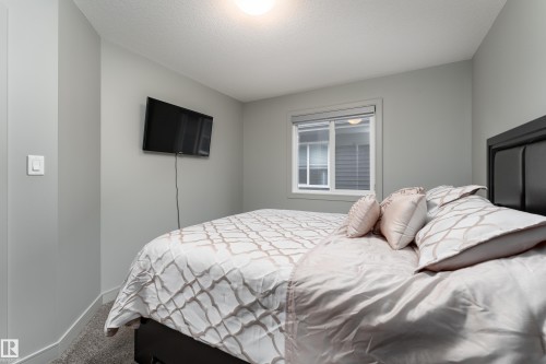 7038 172A Avenue Nw, Edmonton, AB 