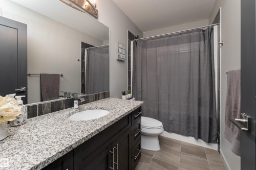 7038 172A Avenue Nw, Edmonton, AB 