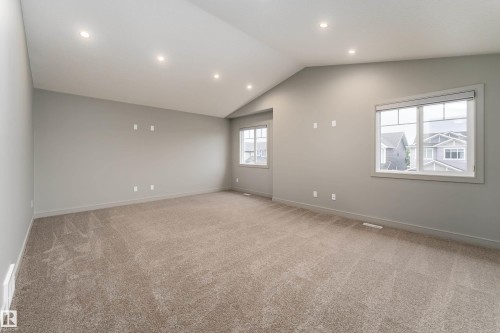 7038 172A Avenue Nw, Edmonton, AB 