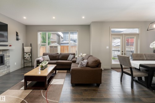 7038 172A Avenue Nw, Edmonton, AB 