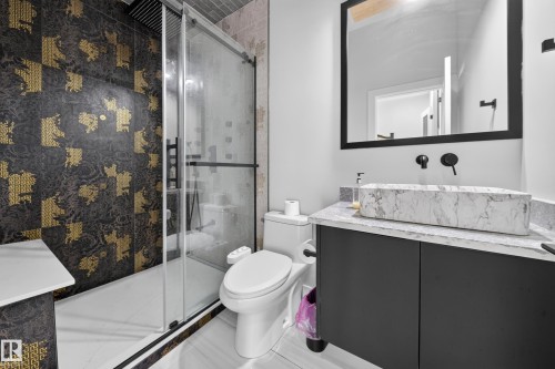 4017 47 Avenue, Beaumont, AB - Indoor Photo Showing Bathroom