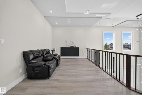 4017 47 Avenue, Beaumont, AB - Indoor Photo Showing Other Room