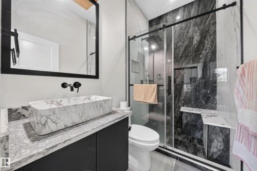 4017 47 Avenue, Beaumont, AB - Indoor Photo Showing Bathroom
