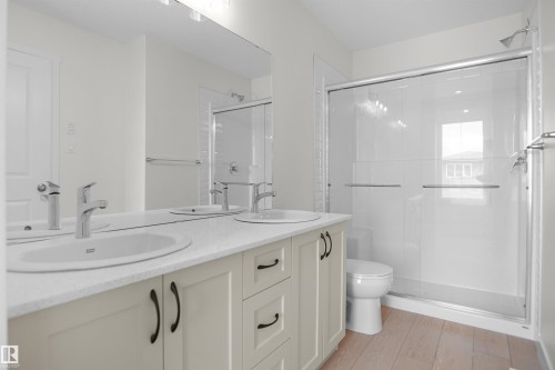 31 Eton Link, Spruce Grove, AB 