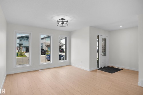 31 Eton Link, Spruce Grove, AB 