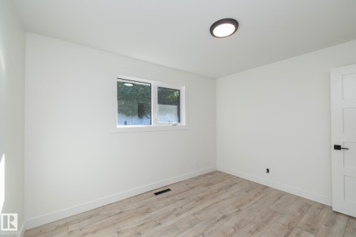 21 Sheridan Drive, St. Albert, AB 