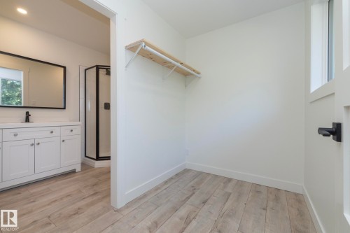 21 Sheridan Drive, St. Albert, AB 