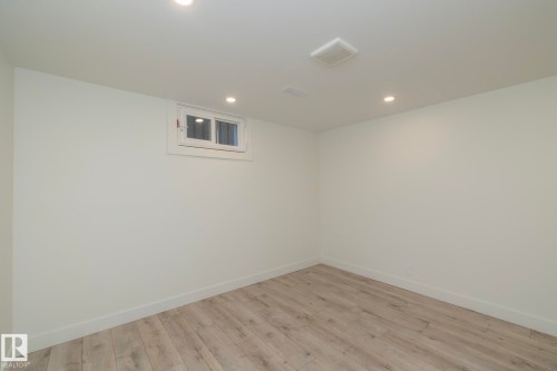 21 Sheridan Drive, St. Albert, AB 