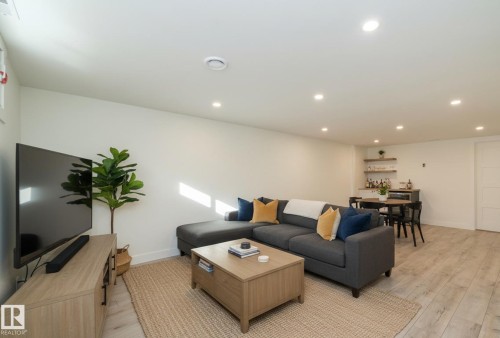21 Sheridan Drive, St. Albert, AB 
