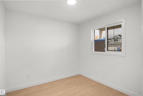 13131 214 Street Nw, Edmonton, AB 