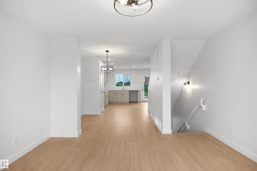 13133 214 Street Nw, Edmonton, AB 