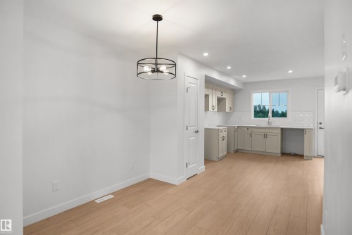13133 214 Street Nw, Edmonton, AB 