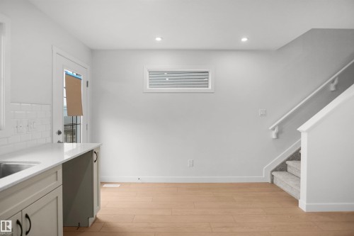 13133 214 Street Nw, Edmonton, AB 