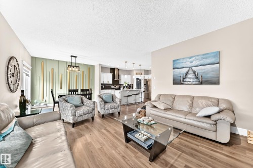 1239 24 Avenue Nw, Edmonton, AB 