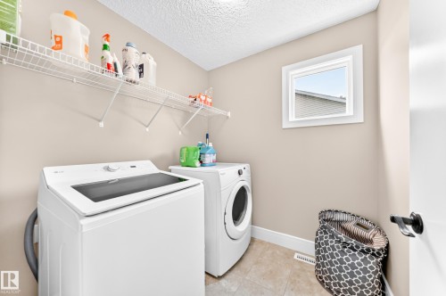 1239 24 Avenue Nw, Edmonton, AB 