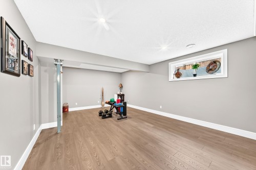 1239 24 Avenue Nw, Edmonton, AB 
