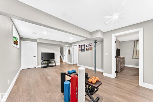 1239 24 Avenue Nw, Edmonton, AB 