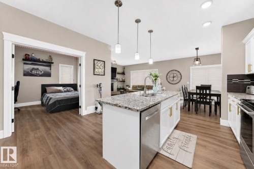 1239 24 Avenue Nw, Edmonton, AB 