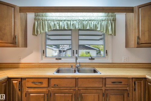 11527 88 Street Nw, Edmonton, AB - Indoor Photo Showing Kitchen With Double Sink