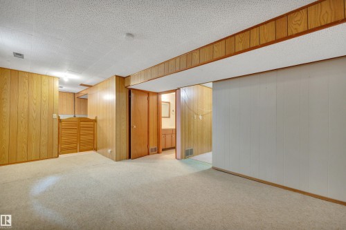 11527 88 Street Nw, Edmonton, AB - Indoor