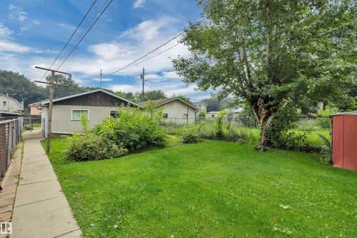 11527 88 Street Nw, Edmonton, AB - Outdoor