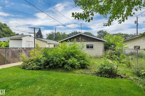 11527 88 Street Nw, Edmonton, AB - Outdoor