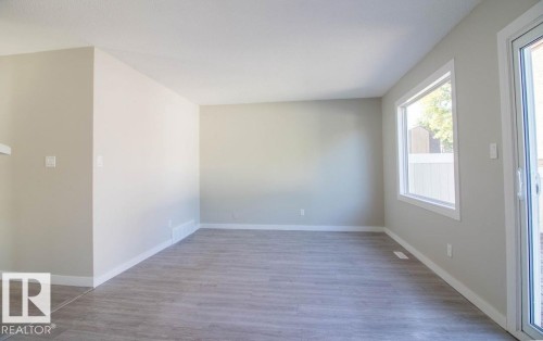 3129 139 Avenue Nw, Edmonton, AB 