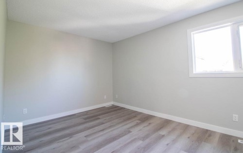 3129 139 Avenue Nw, Edmonton, AB 