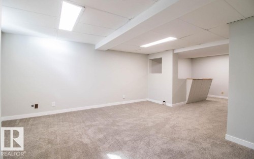 3129 139 Avenue Nw, Edmonton, AB 