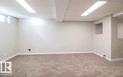 3129 139 Avenue Nw, Edmonton, AB 