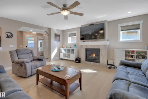 34 Southbridge  Cres, Calmar, AB 