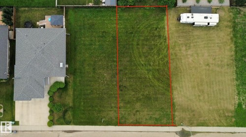 Generous lot featuring a rectangular shape and existing grass coverage - 20 Monterey Estates, Wetaskiwin, AB 