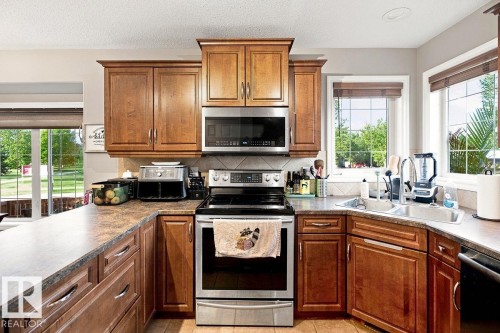 2 Woods Place, Leduc, AB 