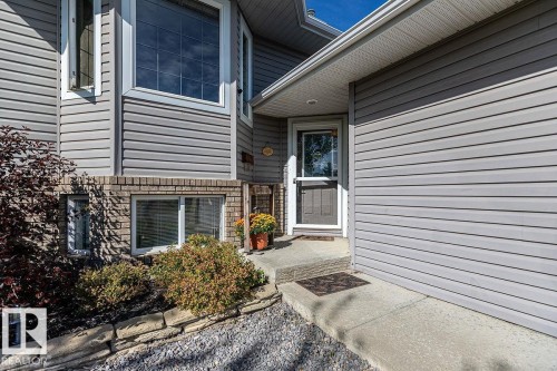 2 Woods Place, Leduc, AB 