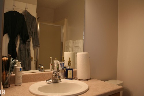 263 Dunvegan Road Nw, Edmonton, AB 