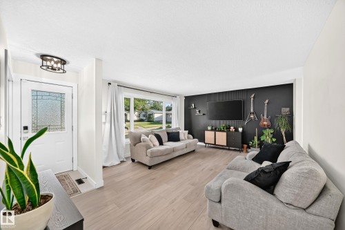 8997 96 Ave, Fort Saskatchewan, AB 