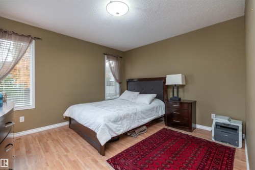 208 Rainbow Crescent, Sherwood Park, AB 