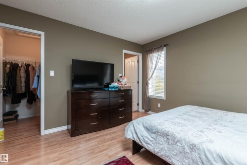 208 Rainbow Crescent, Sherwood Park, AB 