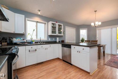 208 Rainbow Crescent, Sherwood Park, AB 