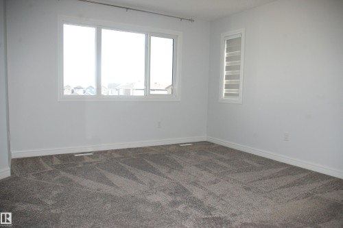 4820 175 Avenue Nw, Edmonton, AB 