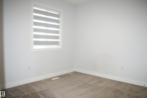 4820 175 Avenue Nw, Edmonton, AB 